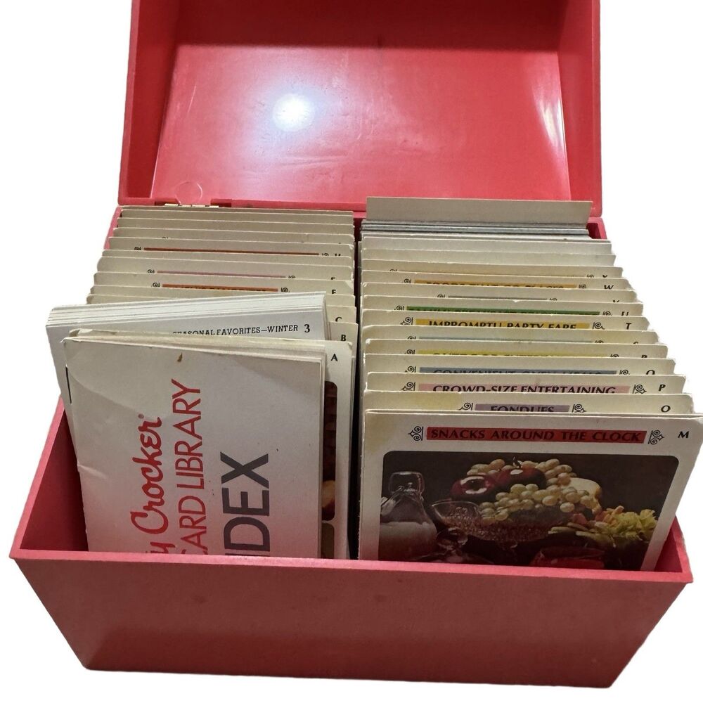 Vintage 1971 Betty Crocker Recipe Card Library Orange Plastic Box Index & Cards
